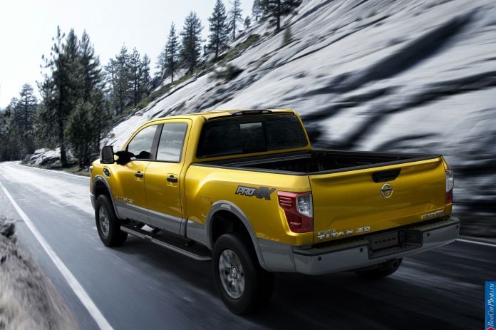 2016 Nissan Titan XD - фотография 3 из 47