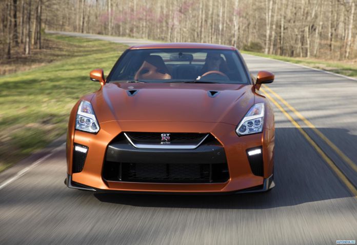 2017 Nissan GT-R - фотография 5 из 43
