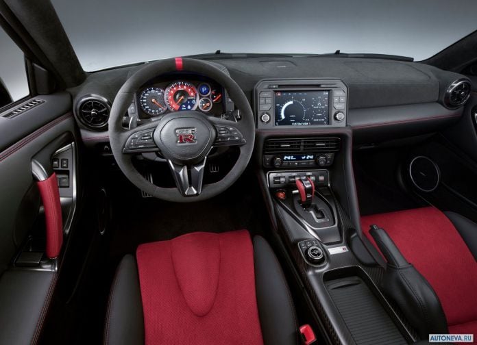 2017 Nissan GT-R Nismo - фотография 6 из 12 2017 Nissan GT-R Nismo - фотография 6 из 12