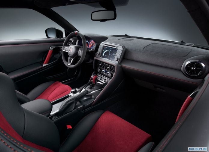 2017 Nissan GT-R Nismo - фотография 7 из 12 2017 Nissan GT-R Nismo - фотография 7 из 12