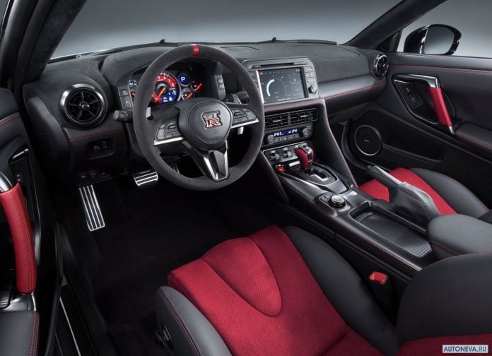 2017 Nissan GT-R Nismo - фотография 8 из 12 2017 Nissan GT-R Nismo - фотография 8 из 12