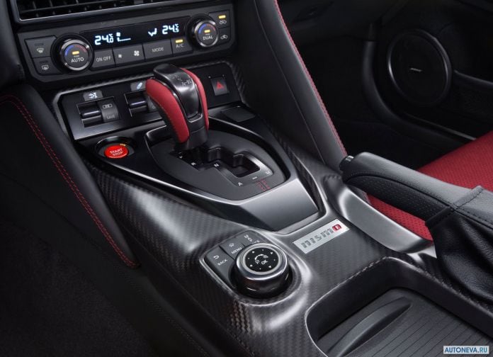 2017 Nissan GT-R Nismo - фотография 9 из 12 2017 Nissan GT-R Nismo - фотография 9 из 12
