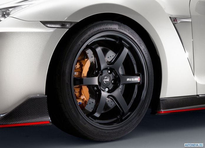 2017 Nissan GT-R Nismo - фотография 11 из 12 2017 Nissan GT-R Nismo - фотография 11 из 12