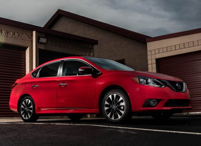 2017 Nissan Sentra SR Turbo - фотография 1 из 40 2017 Nissan Sentra SR Turbo - фотография 1 из 40