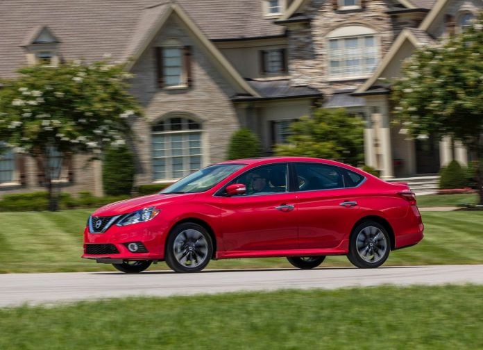 2017 Nissan Sentra SR Turbo - фотография 4 из 40