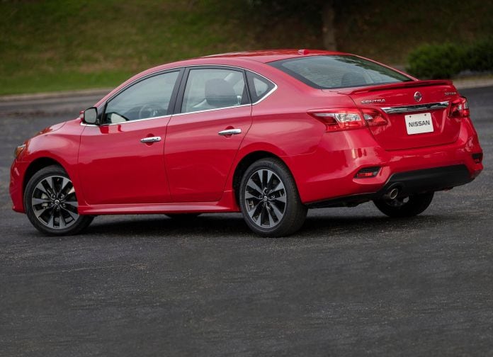 2017 Nissan Sentra SR Turbo - фотография 10 из 40