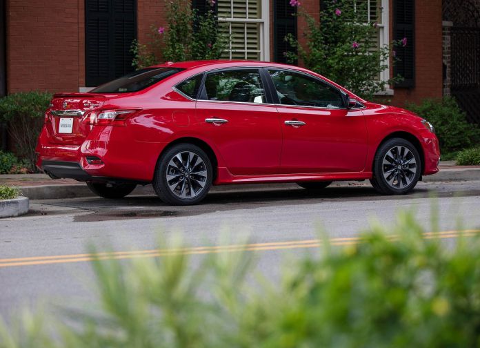 2017 Nissan Sentra SR Turbo - фотография 11 из 40