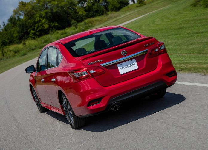 2017 Nissan Sentra SR Turbo - фотография 13 из 40 2017 Nissan Sentra SR Turbo - фотография 13 из 40