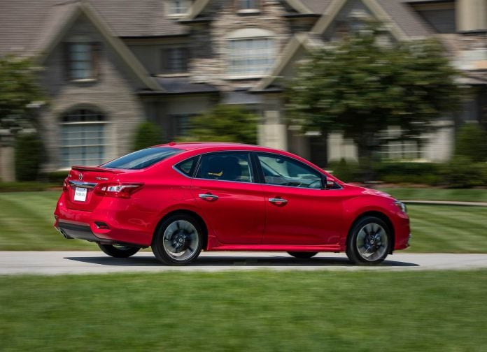 2017 Nissan Sentra SR Turbo - фотография 14 из 40