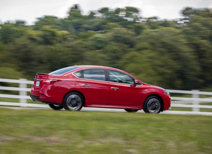 2017 Nissan Sentra SR Turbo - фотография 16 из 40