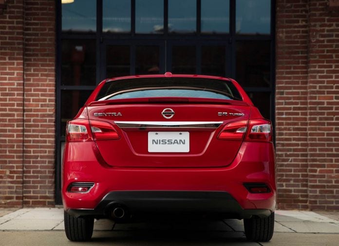 2017 Nissan Sentra SR Turbo - фотография 21 из 40