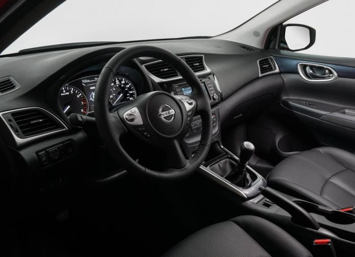 2017 Nissan Sentra SR Turbo - фотография 23 из 40