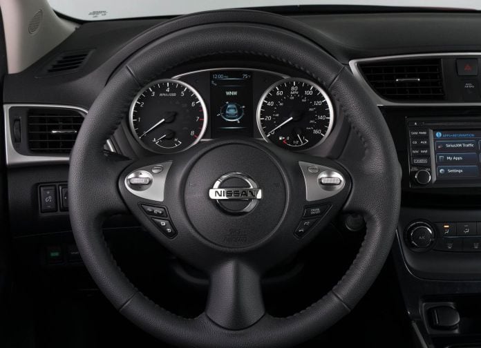 2017 Nissan Sentra SR Turbo - фотография 24 из 40