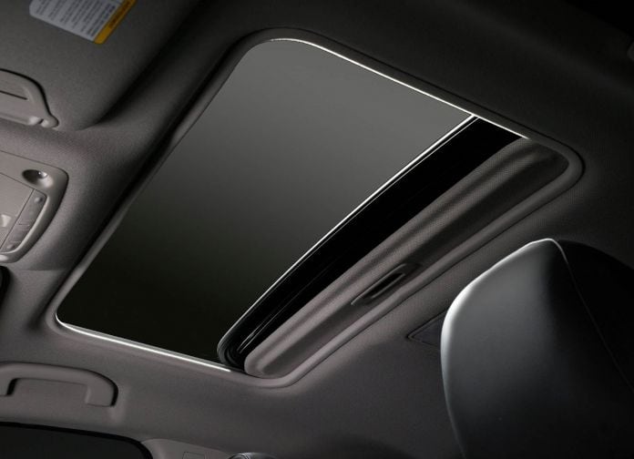 2017 Nissan Sentra SR Turbo - фотография 34 из 40