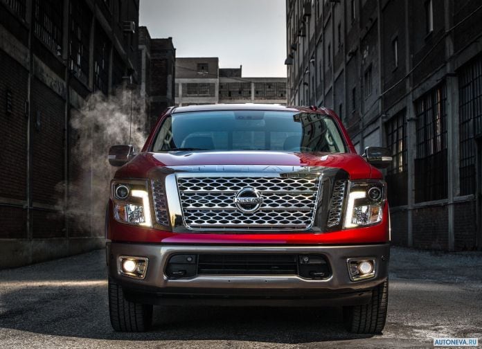 2017 Nissan Titan - фотография 10 из 11