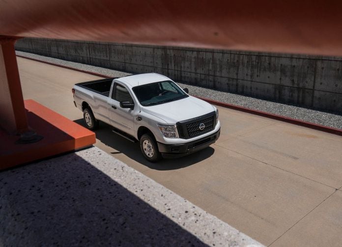 2017 Nissan Titan Single Cab - фотография 4 из 44 2017 Nissan Titan Single Cab - фотография 4 из 44