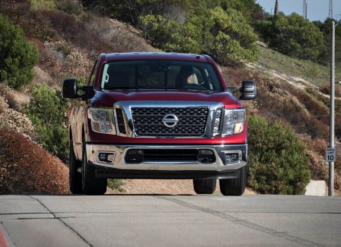 2017 Nissan Titan Single Cab - фотография 16 из 44