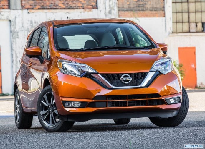 2017 Nissan Versa Note - фотография 1 из 21