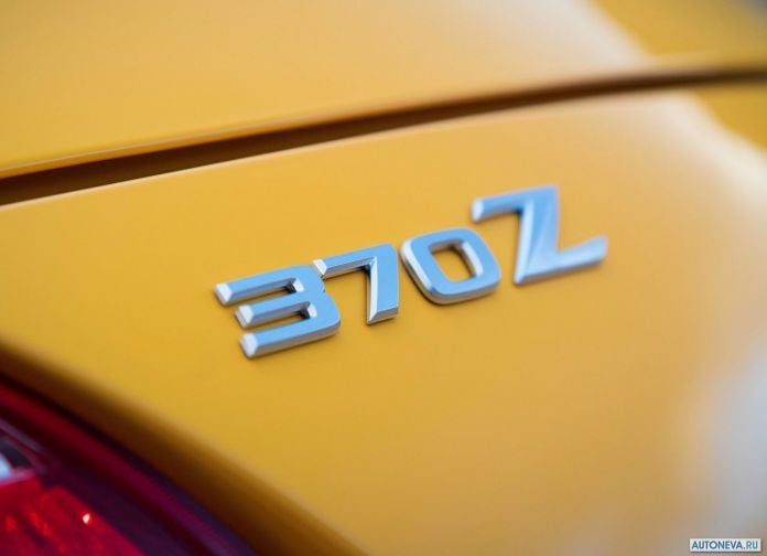 2018 Nissan 370Z Coupe Heritage Edition - фотография 26 из 30