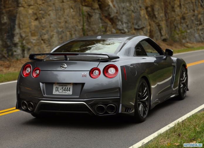 2018 Nissan GT-R US-version - фотография 8 из 15