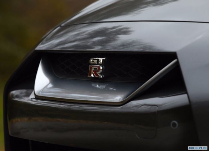 2018 Nissan GT-R US-version - фотография 13 из 15