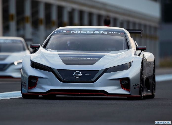 2018 Nissan Leaf Nismo RC Concept - фотография 10 из 26