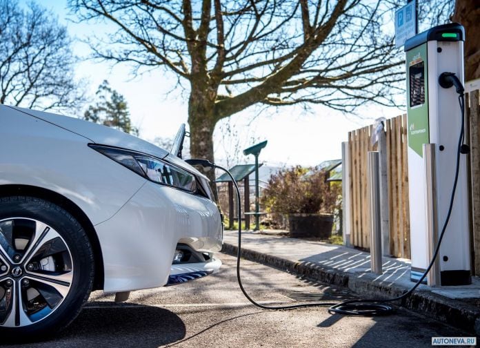 2018 Nissan Leaf UK-version - фотография 101 из 112