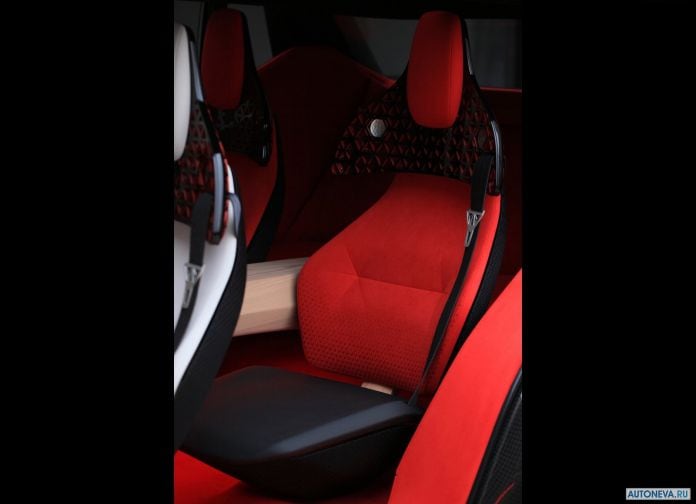 2018 Nissan Xmotion Concept - фотография 44 из 48