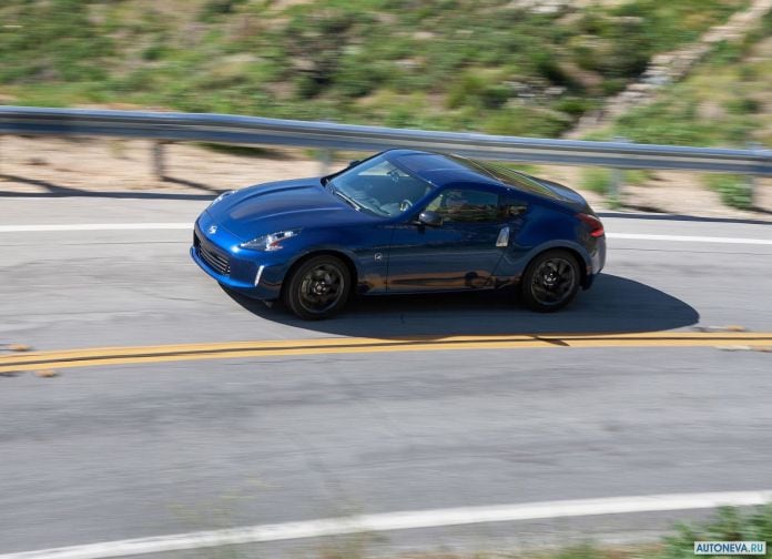 2019 Nissan 370Z Heritage Edition - фотография 15 из 57 2019 Nissan 370Z Heritage Edition - фотография 15 из 57