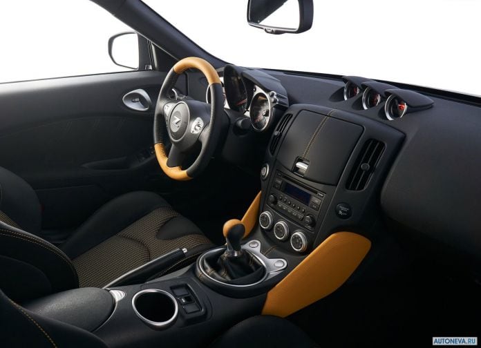 2019 Nissan 370Z Heritage Edition - фотография 27 из 57