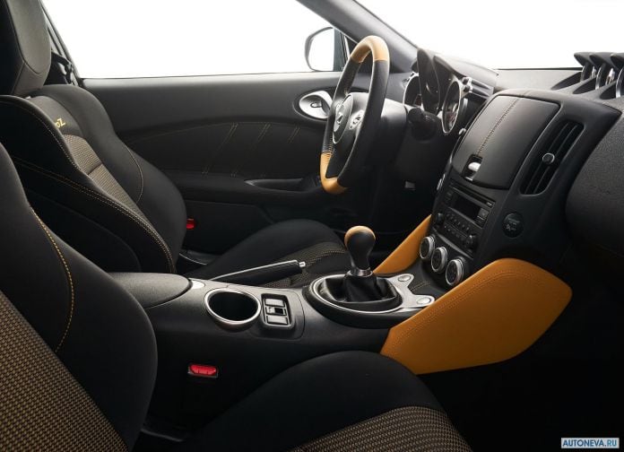 2019 Nissan 370Z Heritage Edition - фотография 29 из 57