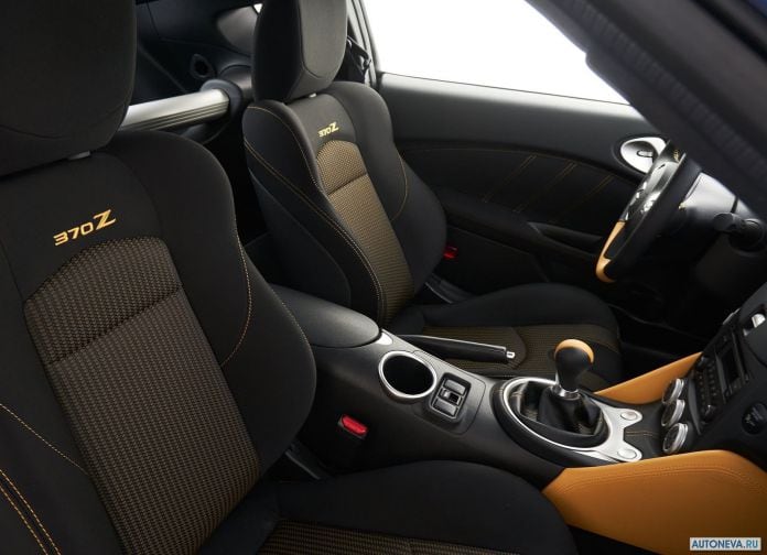 2019 Nissan 370Z Heritage Edition - фотография 30 из 57