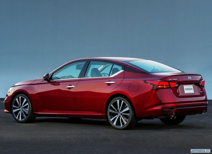 2019 Nissan Altima - фотография 15 из 73