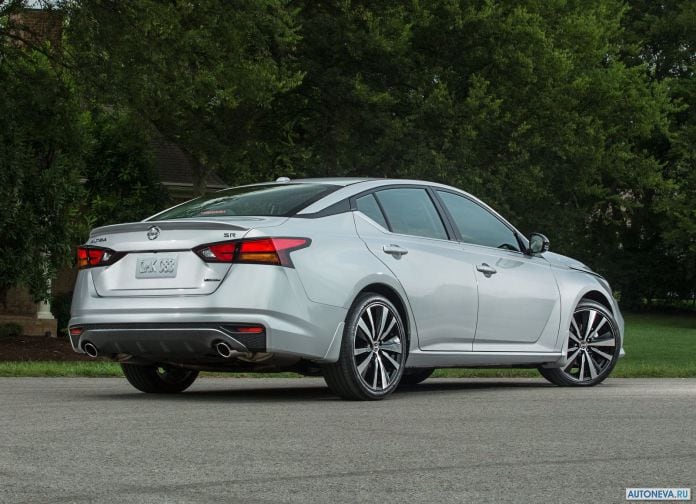 2019 Nissan Altima - фотография 17 из 73
