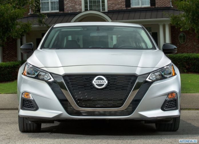 2019 Nissan Altima - фотография 19 из 73