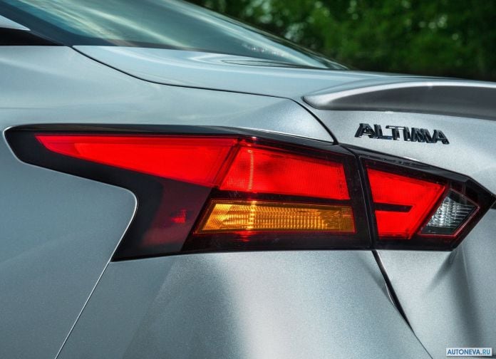 2019 Nissan Altima - фотография 51 из 73
