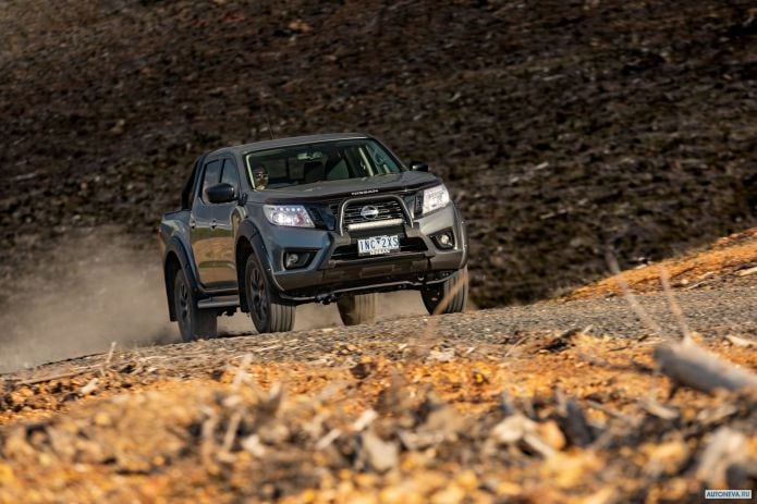 2019 Nissan Navara ST Black Edition Dual Cab - фотография 2 из 26 2019 Nissan Navara ST Black Edition Dual Cab - фотография 2 из 26