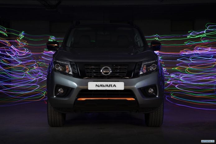 2019 Nissan Navara Stealth Double Cab - фотография 3 из 32