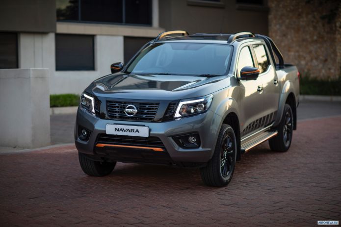 2019 Nissan Navara Stealth Double Cab - фотография 6 из 32