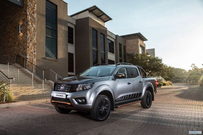 2019 Nissan Navara Stealth Double Cab - фотография 7 из 32