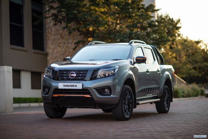 2019 Nissan Navara Stealth Double Cab - фотография 9 из 32