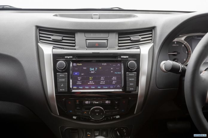 2019 Nissan Navara Stealth Double Cab - фотография 23 из 32 2019 Nissan Navara Stealth Double Cab - фотография 23 из 32
