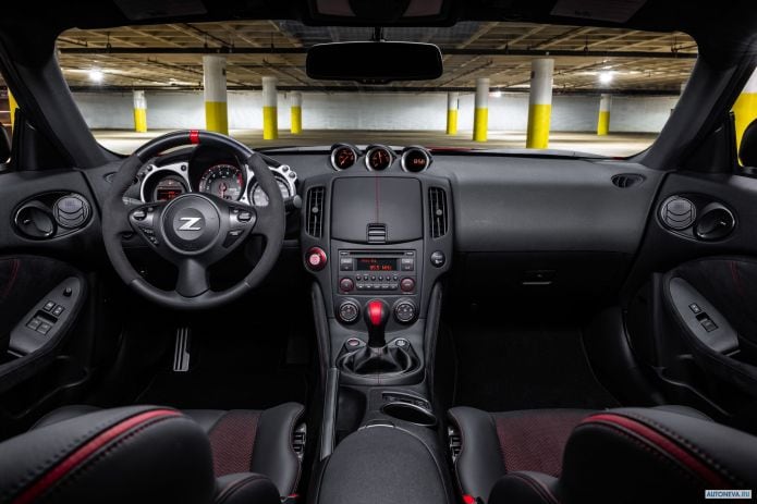 2020 Nissan 370Z 50th Anniversary Edition - фотография 8 из 23