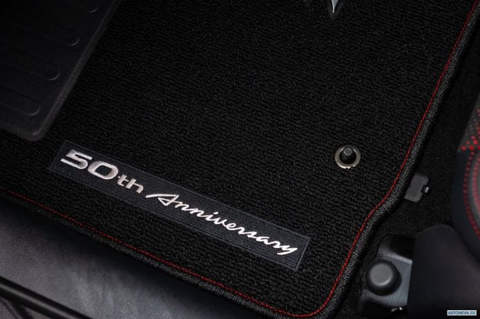 2020 Nissan 370Z 50th Anniversary Edition - фотография 17 из 23