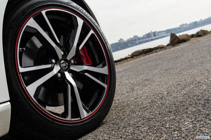 2020 Nissan 370Z 50th Anniversary Edition - фотография 20 из 23 2020 Nissan 370Z 50th Anniversary Edition - фотография 20 из 23
