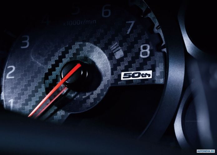 2020 Nissan GT-R 50th Anniversary - фотография 8 из 20 2020 Nissan GT-R 50th Anniversary - фотография 8 из 20