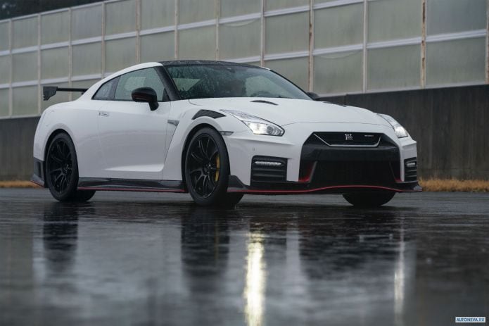 2020 Nissan GT-R Nismo - фотография 5 из 30