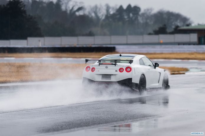 2020 Nissan GT-R Nismo - фотография 11 из 30 2020 Nissan GT-R Nismo - фотография 11 из 30