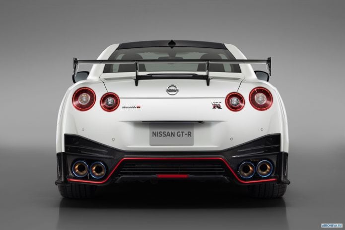 2020 Nissan GT-R Nismo - фотография 13 из 30