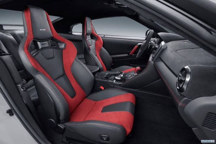 2020 Nissan GT-R Nismo - фотография 18 из 30 2020 Nissan GT-R Nismo - фотография 18 из 30